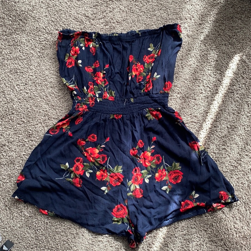 Strapless floral romper